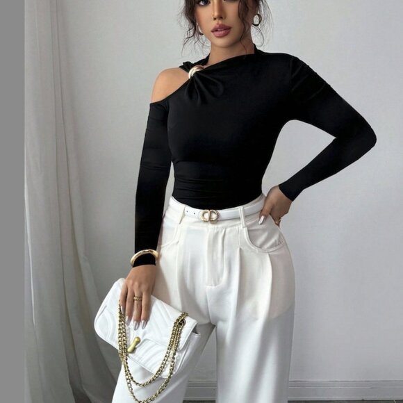 Asymmetrical Ring Cold Shoulder Knit Top /Black - Picture 1 of 5